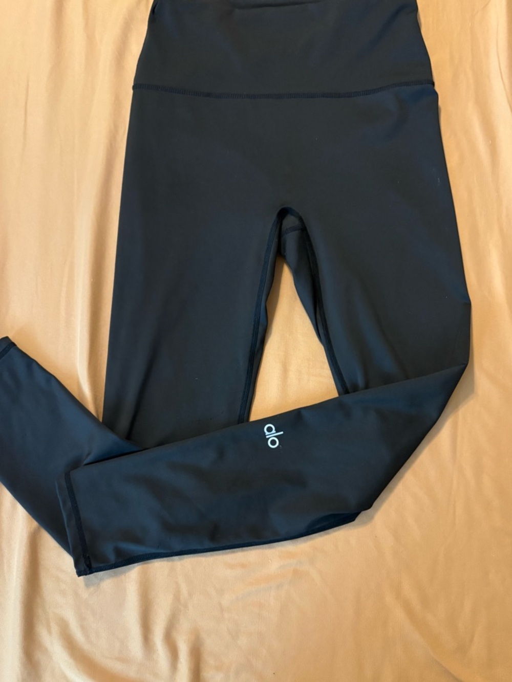 Black High Waisted Yoga Leggings Alo Style | Runs Small